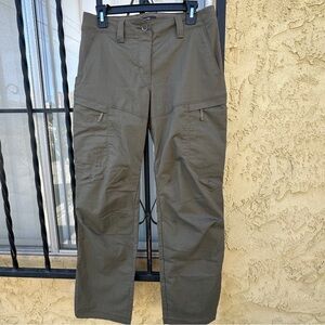 5.11 Tactical Olive Cargo Apex Pants — Women’s 8 Tactical Field Trousers